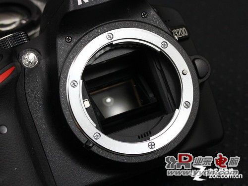 再次刷新入门级单反门槛 点评尼康D3300 