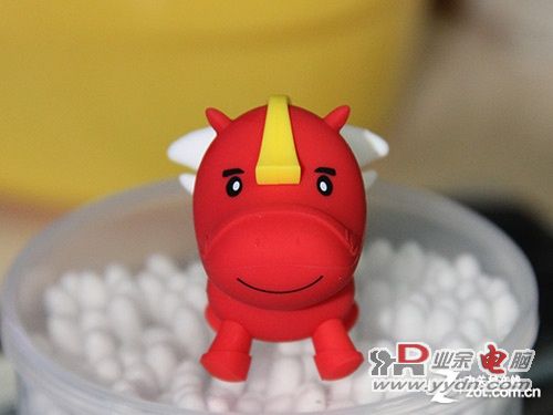 爆马仔来临 金士顿马年限量版优盘评测 