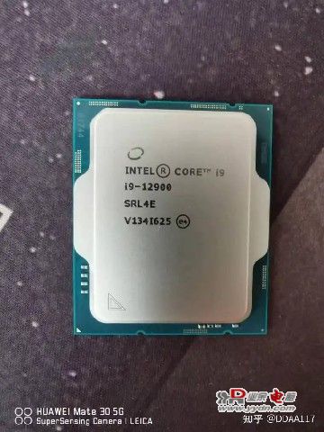 src=http___www.yundongfang.com_wp-content_uploads_2021_11_1638022074_intel_12900_chip_story.jpg&refer=http___www.yundongfang.jpg