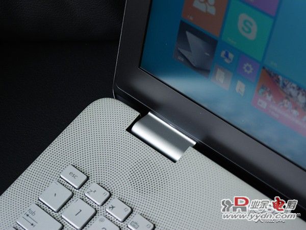 搭载AMD FX7600处理器 华硕新本N551ZU评测