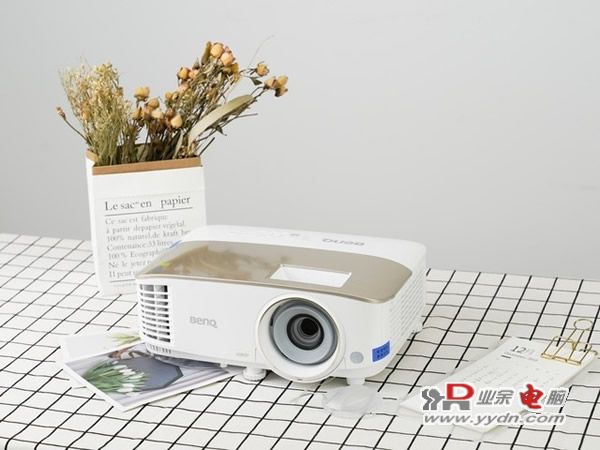 蜗居里的小资生活,百吋大屏给你超凡享受