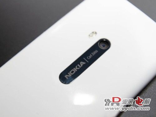 炙热WP8新机 诺基亚920商家报出新低价 